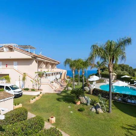 For Couples In With Pool Appartamento
