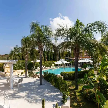 For Couples In With Pool Appartamento